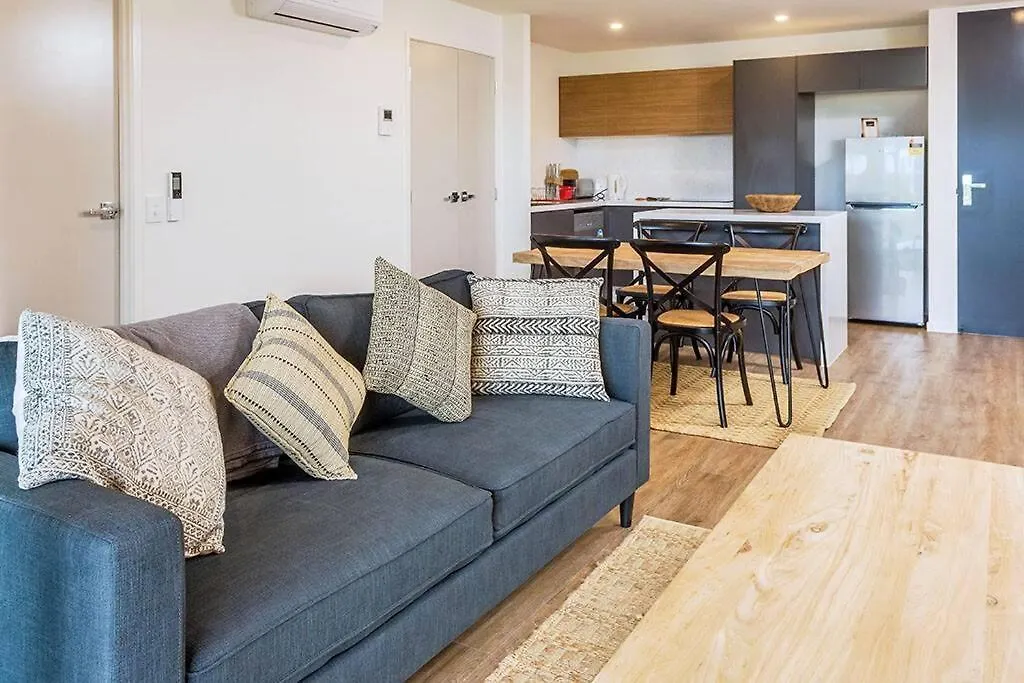 Slick 1 Bedroom + Carpark Apartment - Walk To City Brisbane